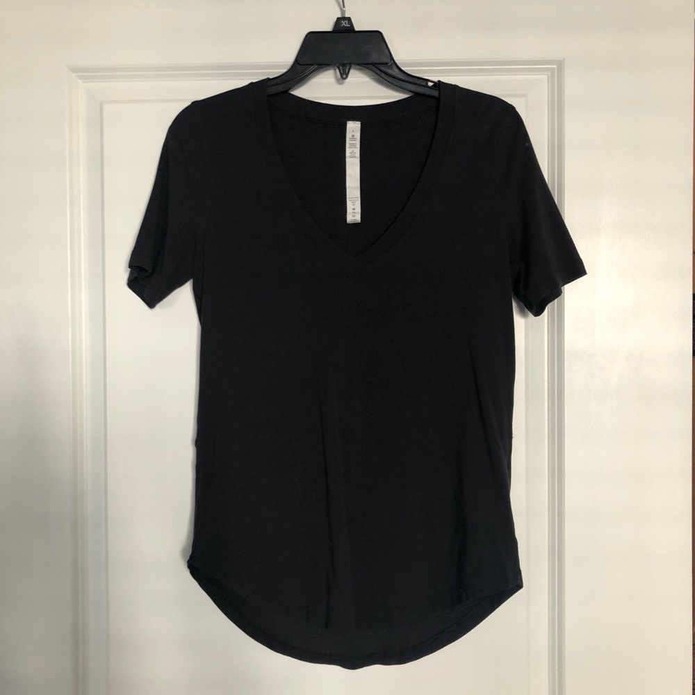 Lululemon black v-neck shirt